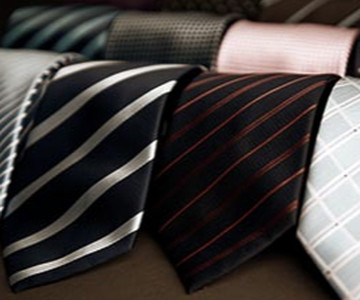 Krawatten richtig aufbewahren und pflegen